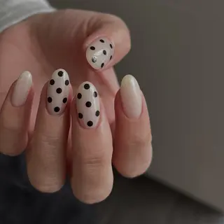 ネイル Yarm As Etelのネイルデザイン