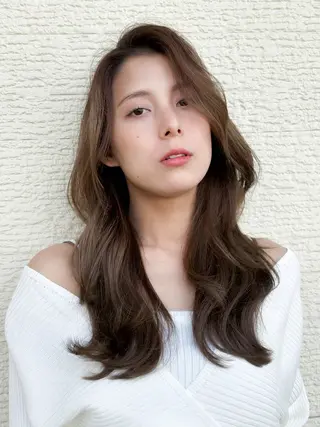 セミロング ブリーチ/ヘアケア/ 艶髪/イギチハルのヘアスタイル