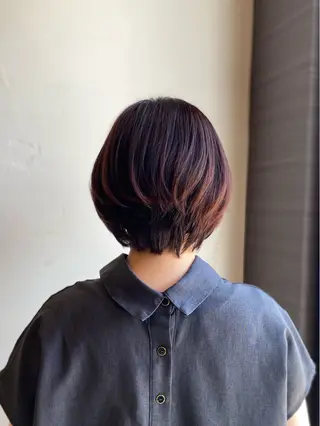 ショート 横手 亜紀のヘアスタイル