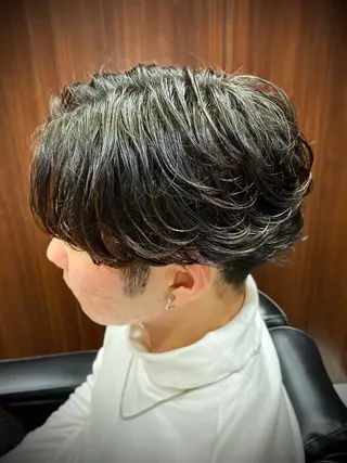 ミディアム 岡崎 海人のヘアスタイル