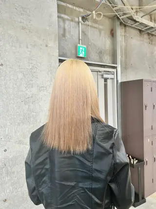 セミロング 松井ゆら/ 酸性ストレート/暖色のヘアスタイル