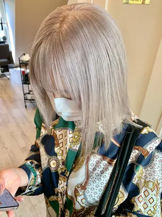 セミロング 🍀ケアブリーチ カラー🍀坂井のヘアスタイル