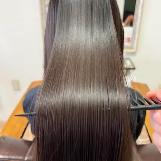 ロング Purene(ピュアーネ)所属・岡崎 雄己のヘアスタイル
