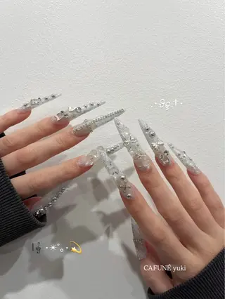 ネイル CAFUNÉ tokyo所属・☾ ໋CAFUNE yuki︎︎𓂃⟡のネイルデザイン