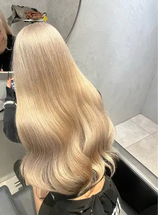 ロング カラー ブリーチ🩶韓国ヘア 🩶ワカナのヘアスタイル