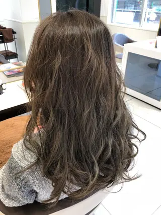 ロング カラー 井口 真人のヘアスタイル