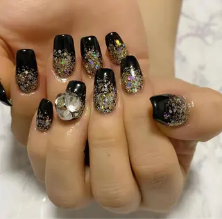 ネイル 𝓇𝒶𝓃𝒶𝓃 𝓃𝒶𝒾𝓁のネイルデザイン