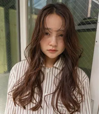 ロング レイヤー／デザイン カット／ヒナノのヘアスタイル