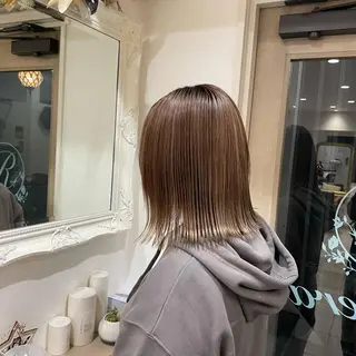 ミディアム カラー cinq PROJECT所属・ミルクティーベージュ /三村克彦のヘアスタイル