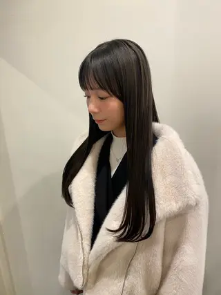 ミディアム カラー 🍑 モモカ🍑のヘアスタイル