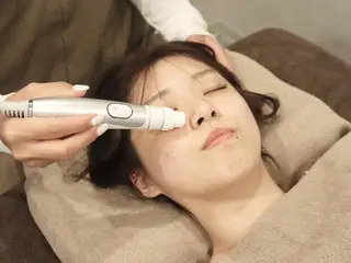 小顔矯正・ヘッドスパ vivieのエステ・リラクイメージ