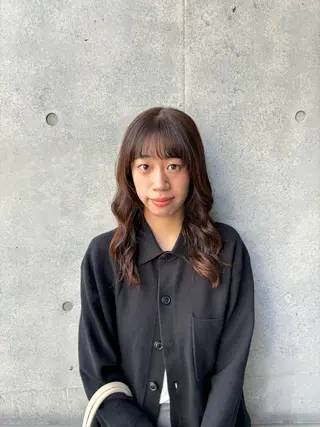 セミロング カラー しほ/ヘッドスパ/ミ ルクティー/バンドのヘアスタイル
