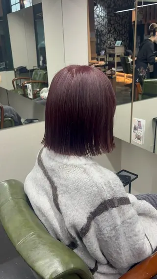 ミディアム カラー エミタス 三年坂(Emitas.)所属・岡村 莉穂のヘアスタイル