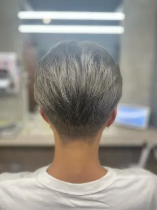 カラー 🖤 tsubura🖤のヘアスタイル