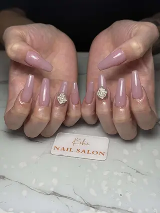 ネイル ユリ🎀長さだし/ パラジェル/持ち込みのネイルデザイン