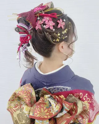 ミディアム ヘアアレンジ GRANLUSSO 〜グランルッソ駅前店所属・木口 嘉美のヘアスタイル