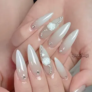 ネイル Dark Honey Susuのネイルデザイン