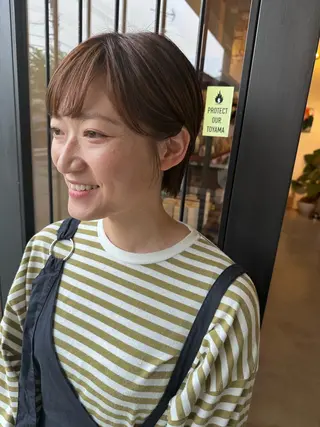 ショート TOORI TO ADAN所属・吉崎 亜美のヘアスタイル