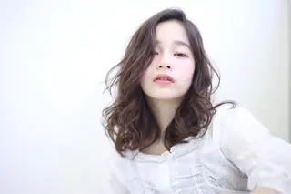 ミディアム カラー デザインカラー🌈 高木リョウのヘアスタイル