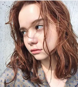 ミディアム ボブ/レイヤー/ ショートcovo代表のヘアスタイル