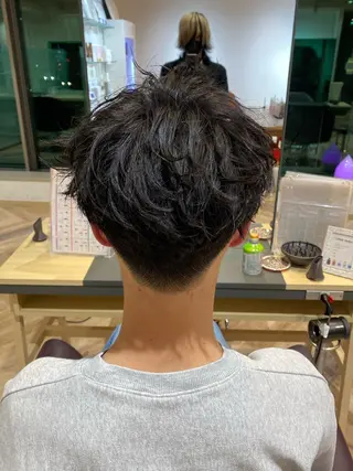 メンズ メンズ特化/フェザー /パーマ/伊勢元のヘアスタイル