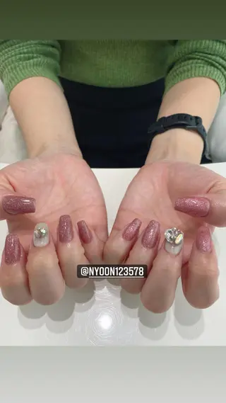 セミロング ネイル マツエク・マツパ アイブロウ 18日（火）9時or 11時or15時空きのネイルデザイン