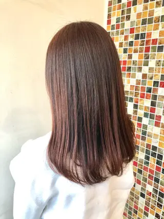 ロング カラー 岩谷 愛依のヘアスタイル