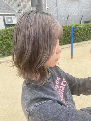 ミディアム カラー attrait所属・アトレ＊個室サロン himekaのヘアスタイル