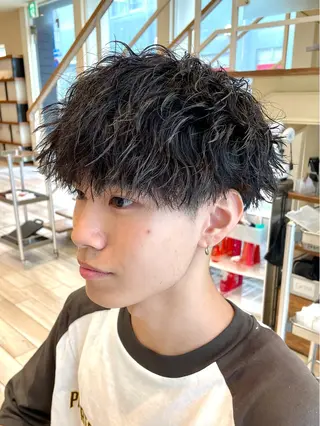 ショート パーマ メンズ パーマ/フェード🔥 佐々木波人のヘアスタイル