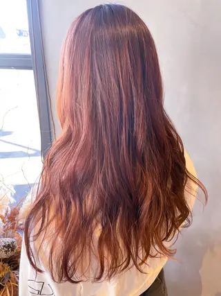 ロング カラー 長谷川 沙紀のヘアスタイル