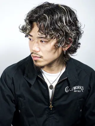 ミディアム パーマ 宮内 絃希のヘアスタイル