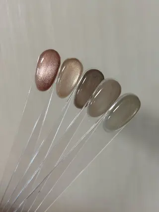 ネイル une／YUKINA 🫧大人nuanceのネイルデザイン