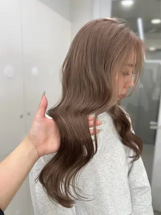 ロング カラー GAGA所属・GAGA AMIKAのヘアスタイル