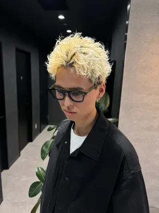 ショート カラー メンズ 垢抜けハイトーン☀/ 笑顔の美容師/しゅんのヘアスタイル