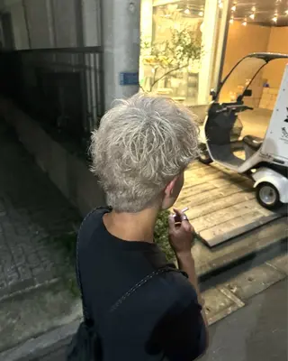 ショート だいち/ハイトーン/ デザインカラーのヘアスタイル