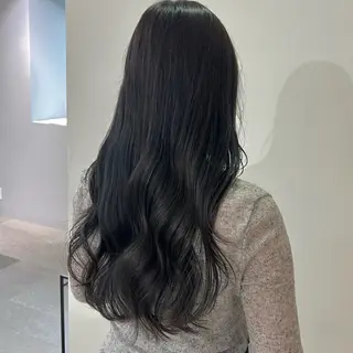 ロング カラー nonoka オリーブ/グレージュのヘアスタイル