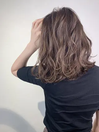 セミロング アンダーバーホワイト 堺東店のヘアスタイル