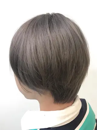 ショート カラー 髙橋 かすみのヘアスタイル