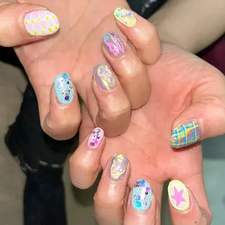 ネイル 🪐富島彩夏 /海外nail🪐のネイルデザイン