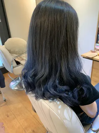 セミロング ayano ．のヘアスタイル