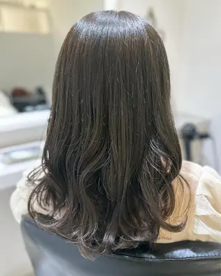 ロング カラー ヘアアレンジ 荒木 ひろかのヘアスタイル