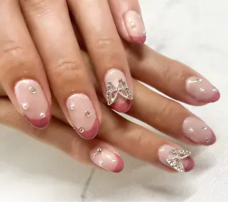 ネイル AYA Reginaのネイルデザイン