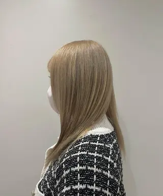 カラー 森田翔斗 顔周りレイヤーのヘアスタイル