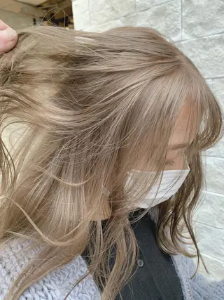 ミディアム カラー ネイル ハイトーン&暗髪🔥 表参道二刀流マエダのヘアスタイル