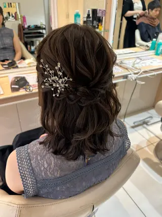 セミロング ヘアアレンジ 宮永 璃沙のヘアスタイル