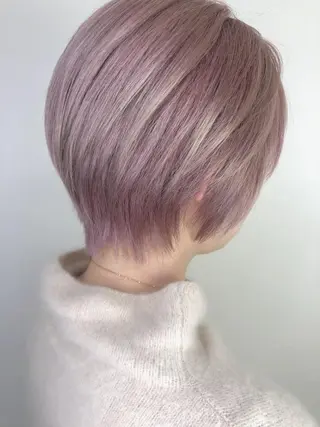 ショート カラー ito. ブリーチ/髪質改善のヘアスタイル