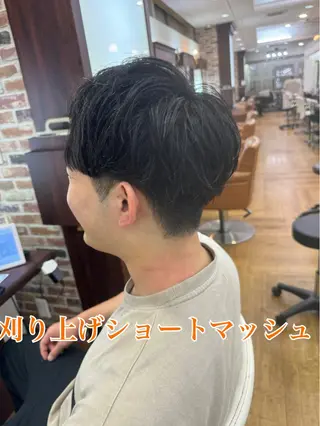 ショート 川畑 大地/波巻きパーマのヘアスタイル