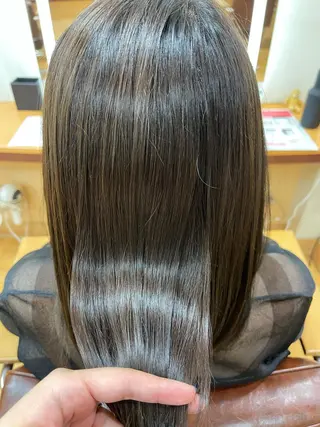 ミディアム 丸山 亜加理のヘアスタイル