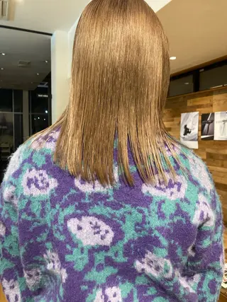 ミディアム カラー 津田 里菜のヘアスタイル