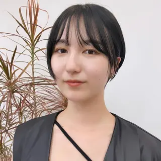 ショート カラー 山岸 未玖のヘアスタイル